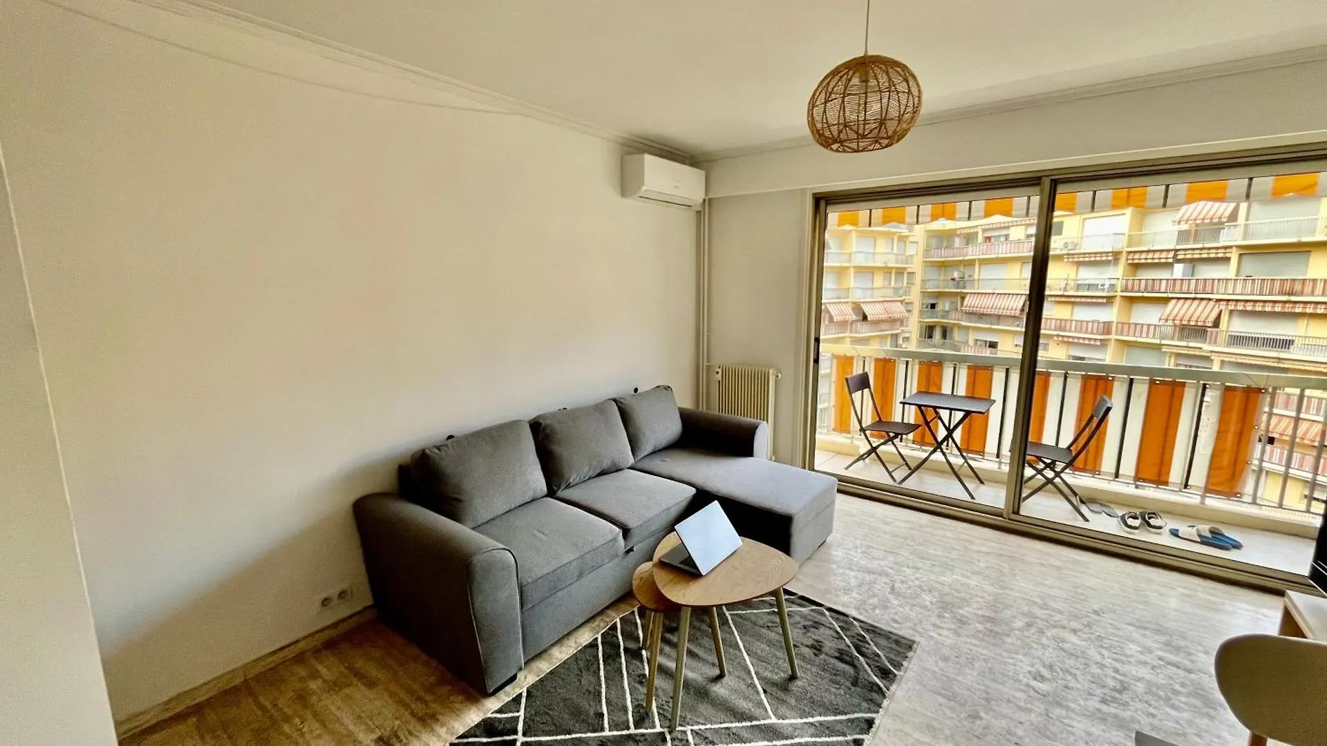 Le Borrigo Pick Up Airport Apartment Menton