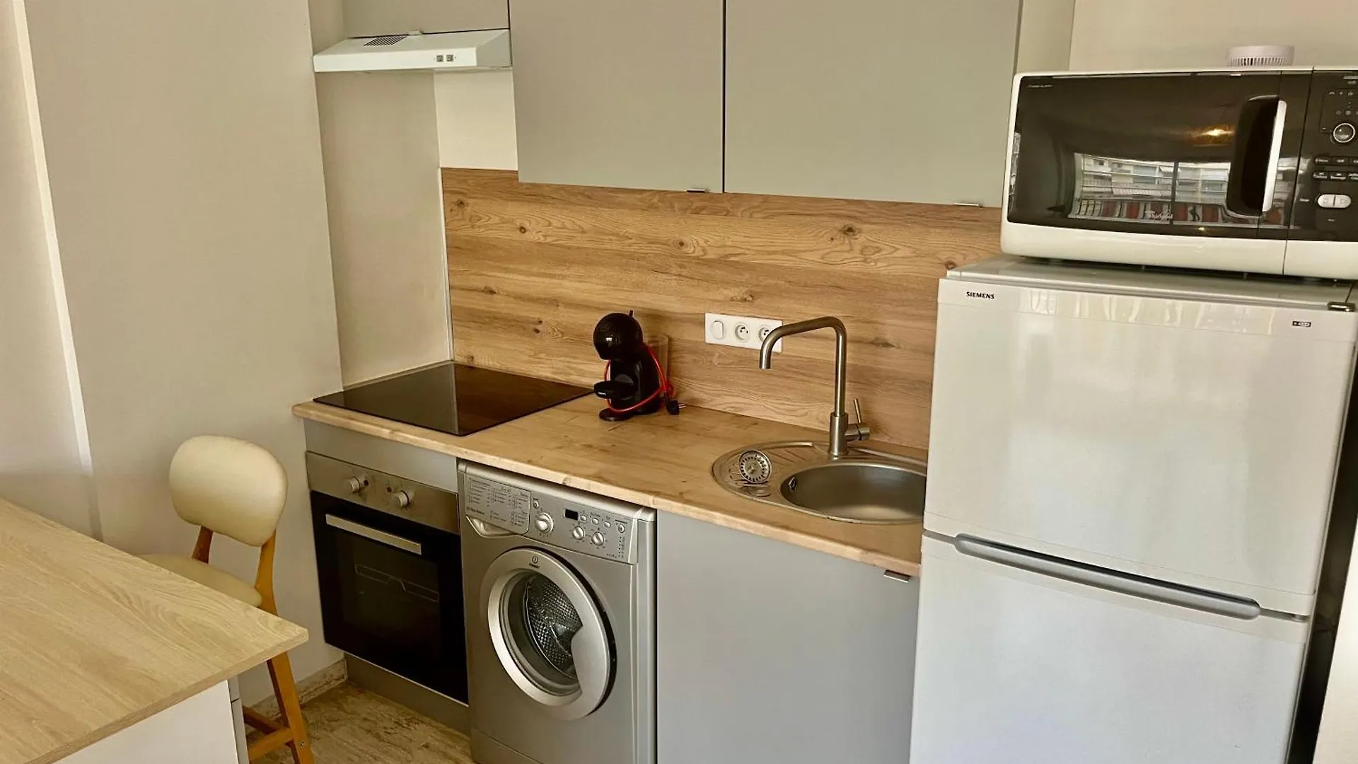 Le Borrigo Pick Up Airport Apartment Menton 0*,  France